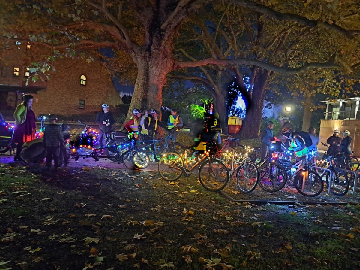 Start of the glow ride in front of the Lido